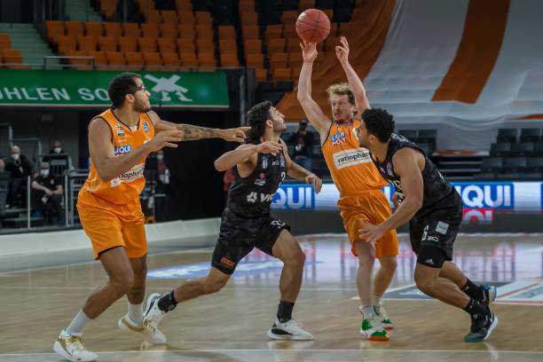 现往往难以 现往往难以