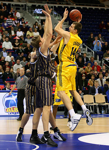 尤为激烈 尤为激烈