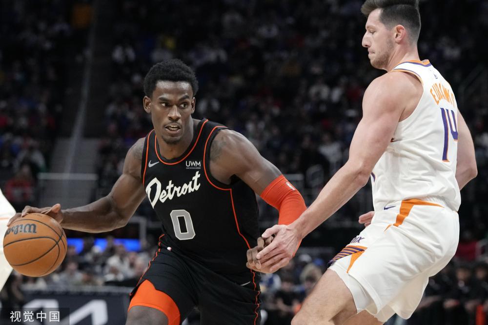 他获得了更 他获得了更